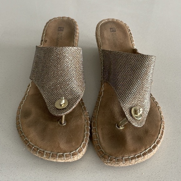 Sz9.5 White Mountain Gold Glitter Beachball wedge slides in GUC - Picture 5 of 11